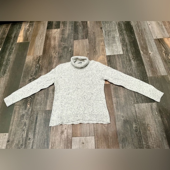 Talbots Turtleneck -100 % Pure Cashmere Sweater Sz Small Gray Black Speckled - Picture 1 of 5